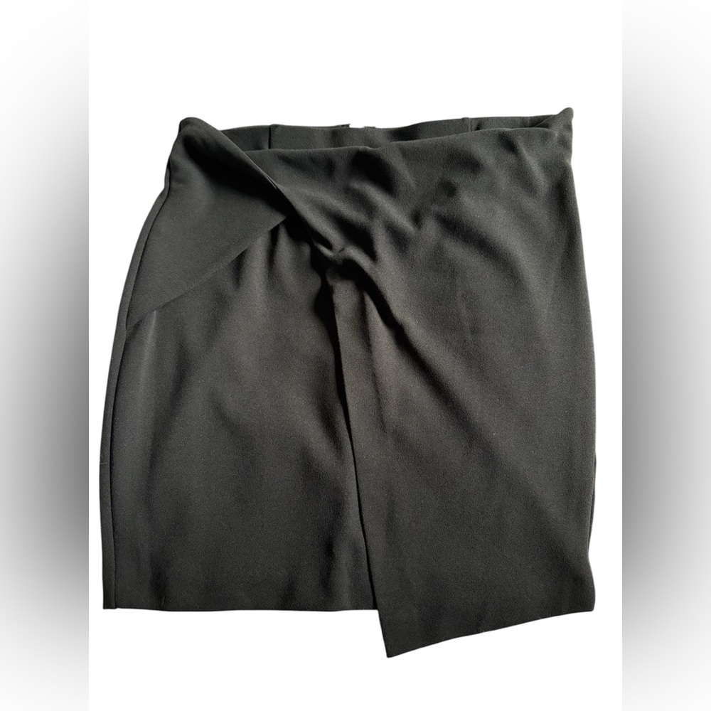 Women’s Dynamite Jet Black Asymmetrical Mini Skirt with twist